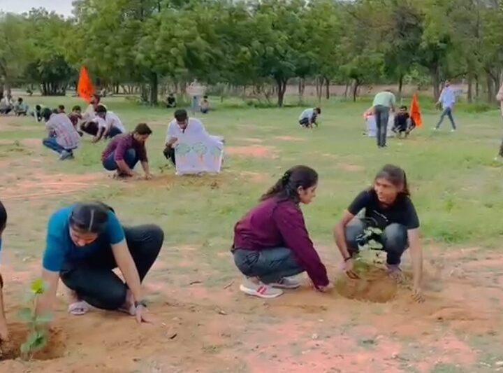 student-unit-planted-saplings-for-the-development-of-abvp