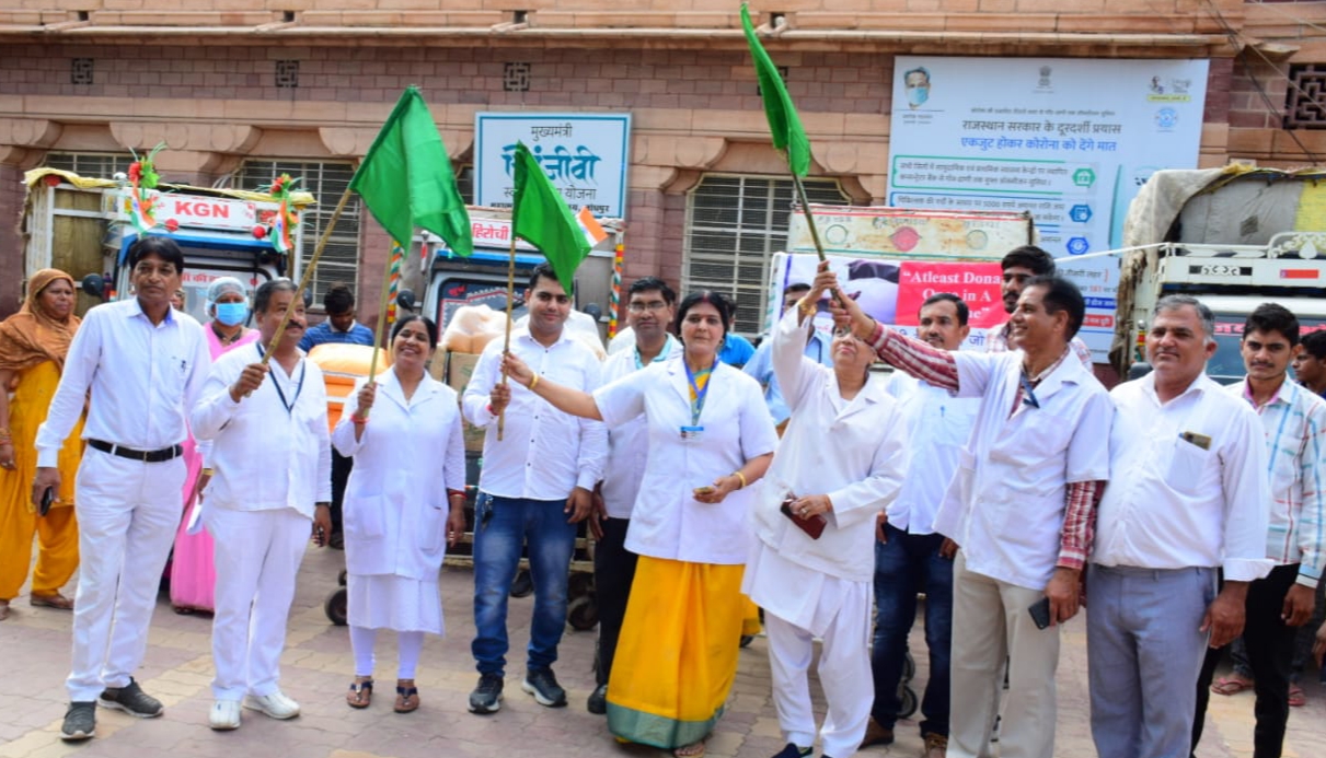 relief-material-four-vehicles-of-medicines-were-flagged-off