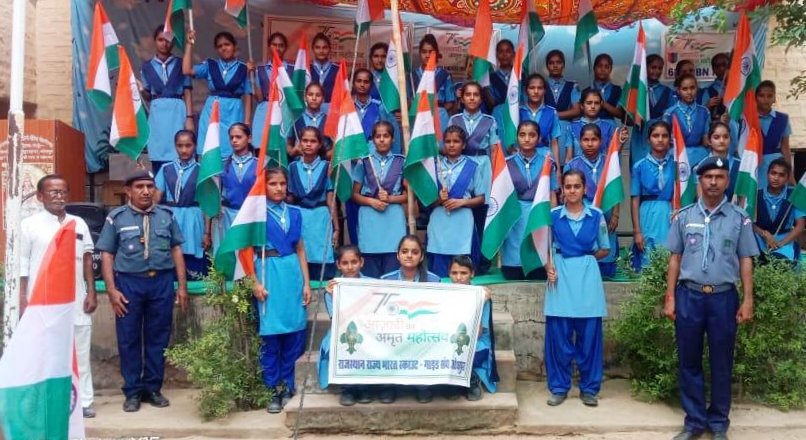 under-the-amrit-festival-of-independence-group-singing-of-patriotic-songs