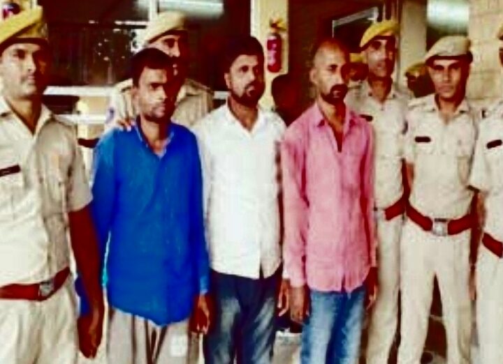 bihari-gang-demanding-ransom-of-five-lakhs-caught-by-becoming-a-member-of-lawrence-gang