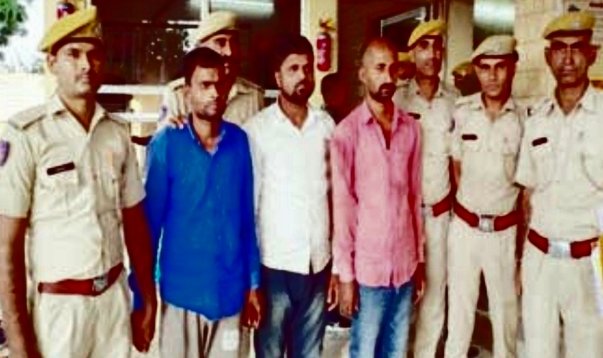 bihari-gang-demanding-ransom-of-five-lakhs-caught-by-becoming-a-member-of-lawrence-gang