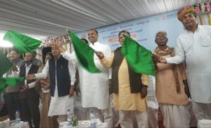 prime-minister-narendra-modi-flagged-off-the-special-train-on-broad-gauge