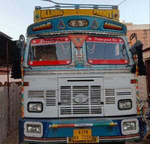 illegal-liquor-worth-23-lakhs-brought-hidden-in-the-truck-4