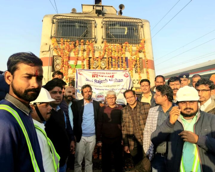 inspection-of-rail-electrification-work-from-samdari-to-balotra-station