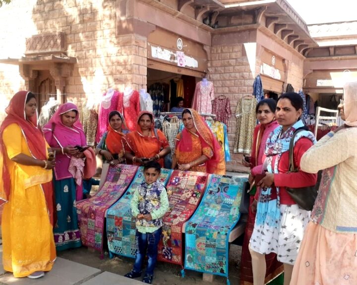 sale-of-handmade-products-worth-eight-lakhs-in-amrita-haat