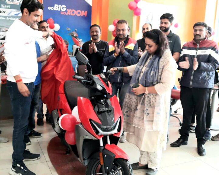 hero-motocorp-launches-high-tech-110-cc-scooter-zoom