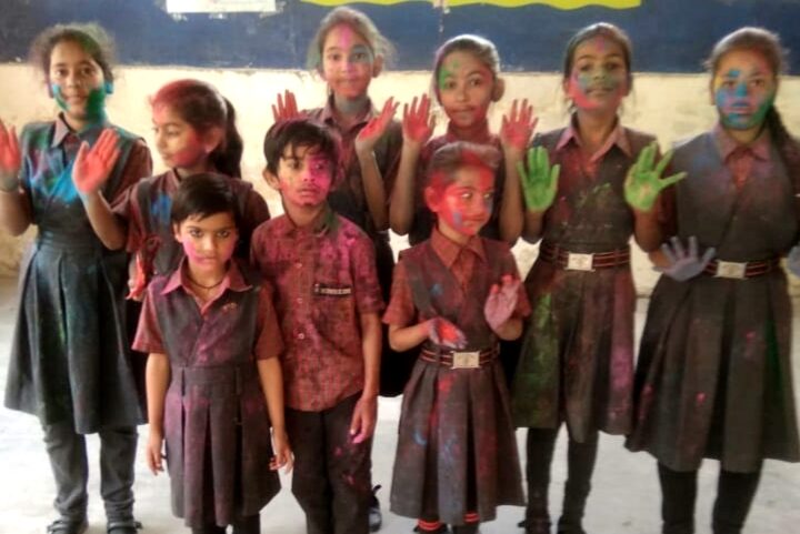 phag-festival-celebrated-in-krishna-and-mahadev-temples-children-played-holi-in-schools