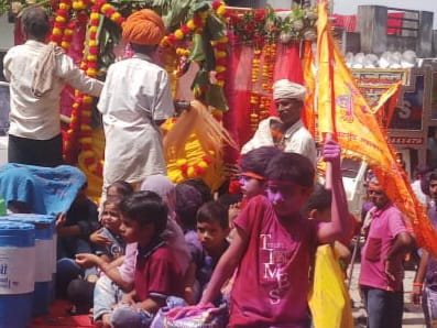 Devotees gathered in large numbers for Ganpati immersion