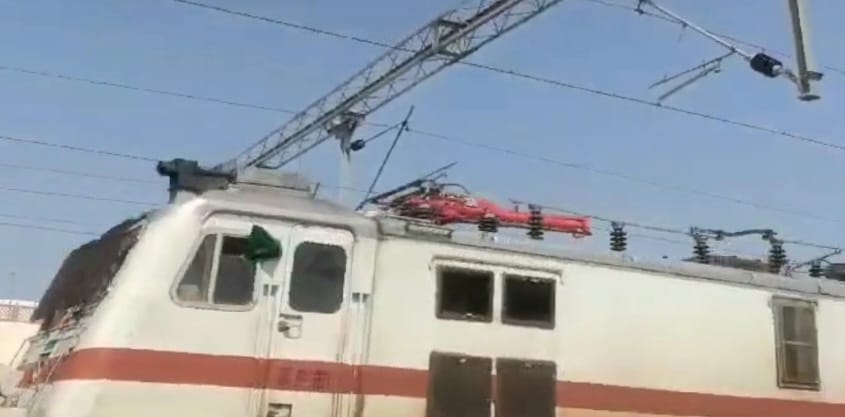 Marudhar and Howrah Superfast trains will run with electric engines from today