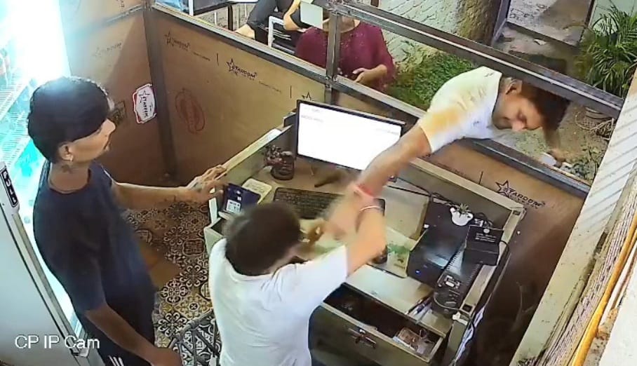 Jodhpur: A constable of DST East suspended after slapping and abusing a young man sitting at the reception in a cafe