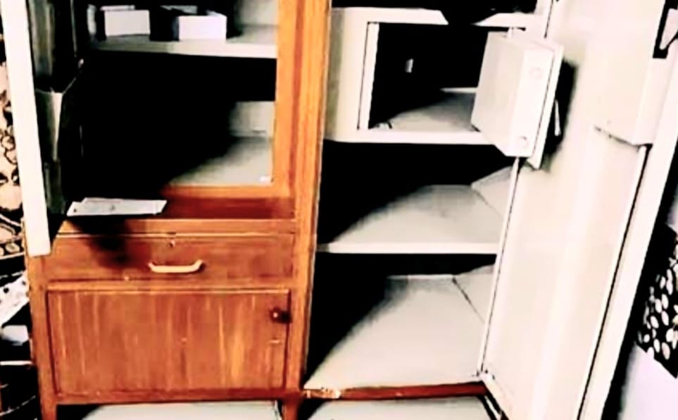 Locks of a retired army man's vacant house broken, cash and jewellery worth Rs 1.70 lakh stolen