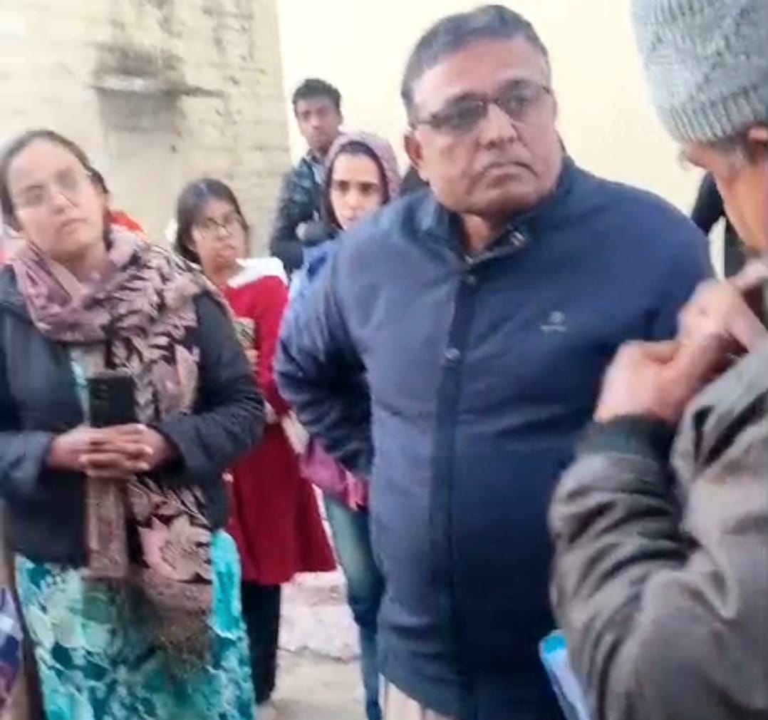 श्वान के पिल्ले को लाठी से पीटकर मारा,केस दर्ज