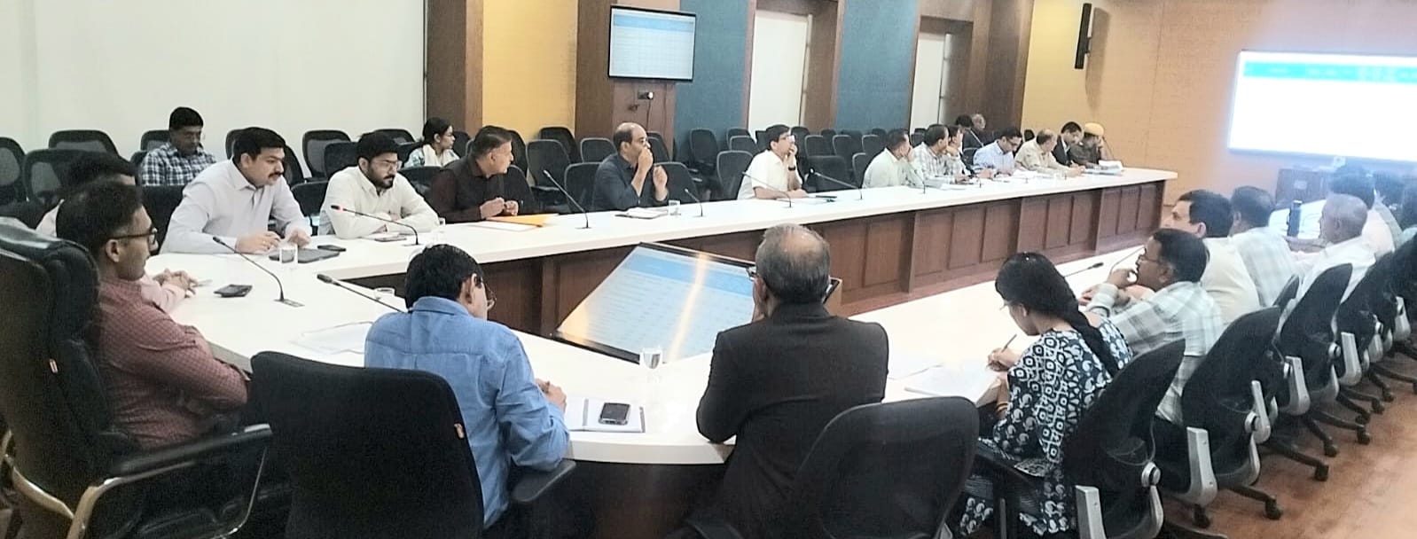 जन अभियोगों के समन्वित प्रयासों से त्वरित समाधान सुनिश्चित करें-कलेक्टर