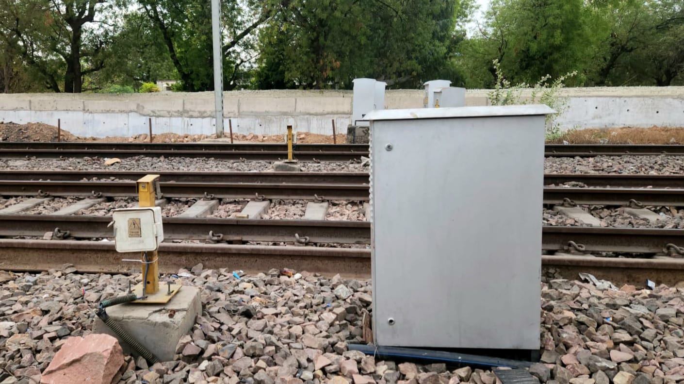 हॉट एक्सल बॉक्स डिटेक्टर से बढ़ी रेल सुरक्षा