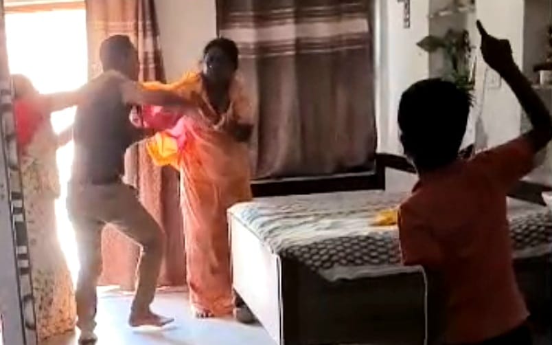 आईटीबीपी जवान पर मां और पत्नी से मारपीट का आरोप