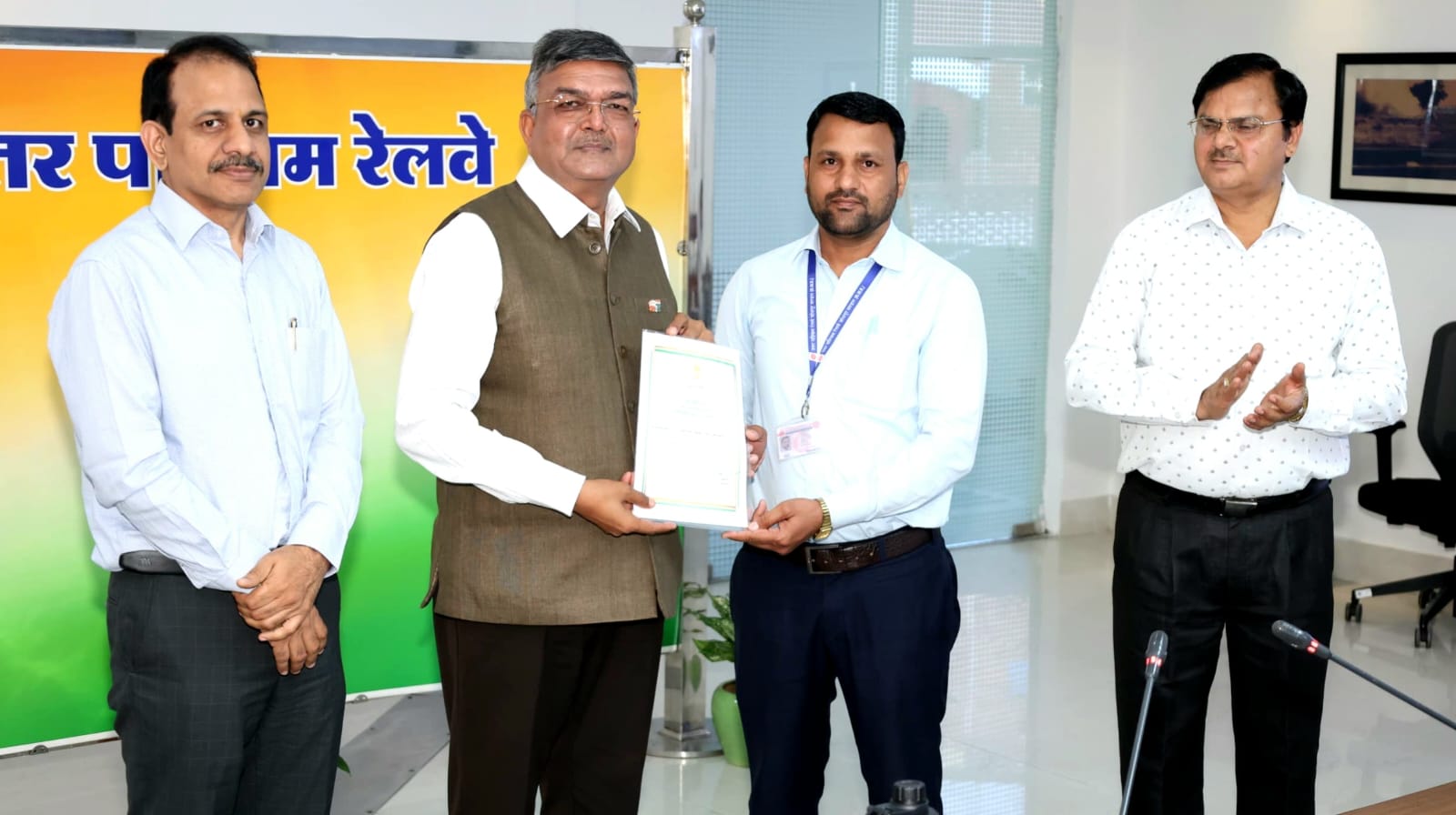 लोको पायलट चोयल महाप्रबंधक स्तर पर सम्मानित