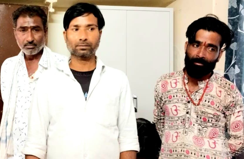 4 Unauthorized Vendors Caught on Rishikesh-Barmer Express