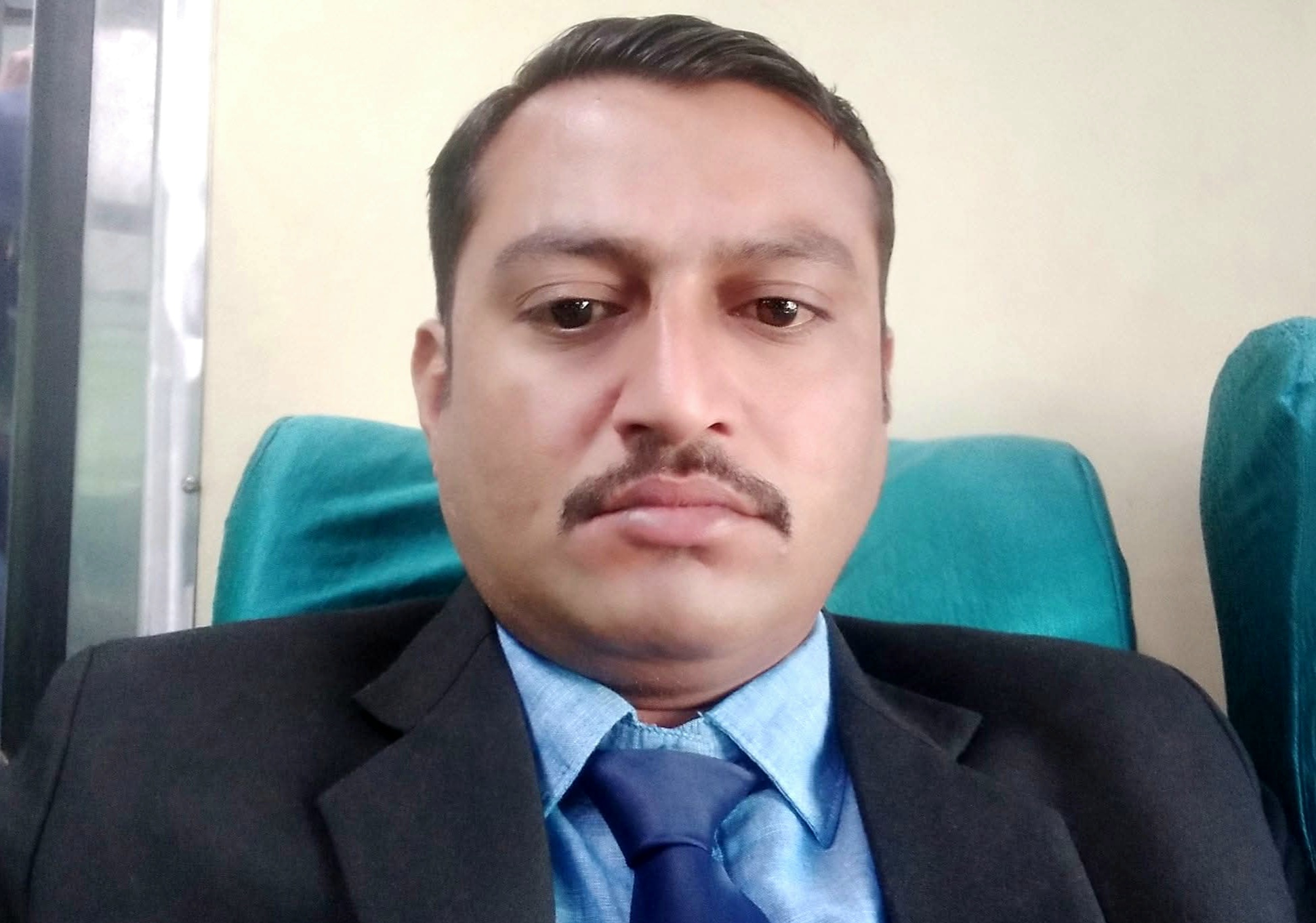 टीटीई की ईमानदारी से महिला यात्री का खोया पर्स सुरक्षित मिला