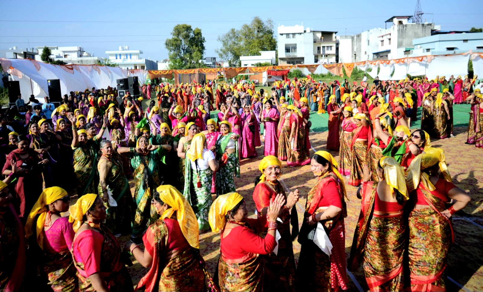 बिखौती मेले में मातृशक्ति ने दिखाई प्रतिभा