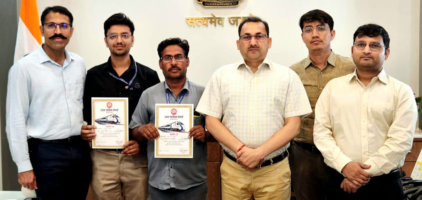 उत्कृष्ट कार्य के लिए जोधपुर मंडल के दो रेलकर्मी सम्मानित