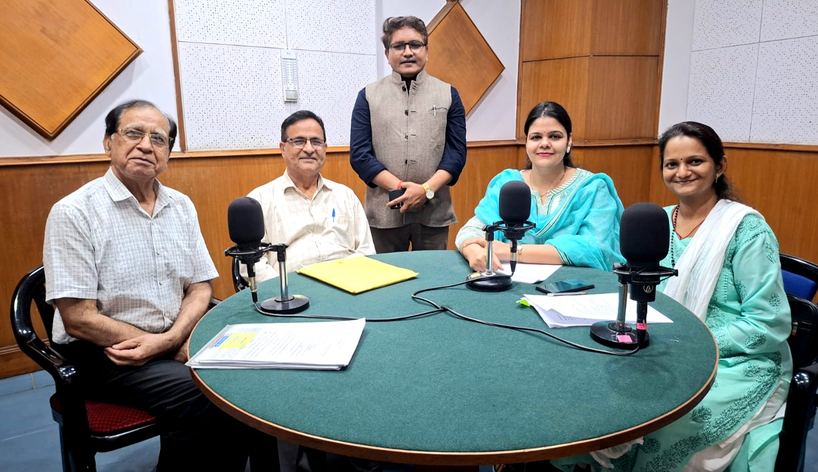प्रसारण की प्रतिध्वनियां श्रृंखला का रेडियो प्रसारण एक जून से आकाशवाणी दिल्ली से