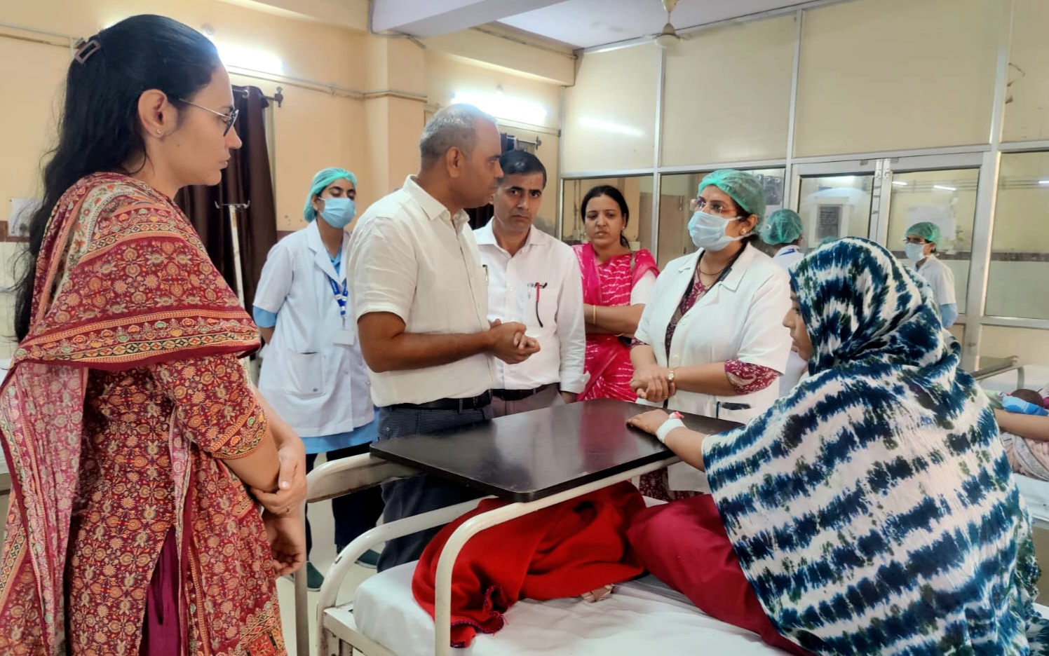 प्रसूताओं के उपचार व स्वास्थ्य की सतत मॉनिटरिंग