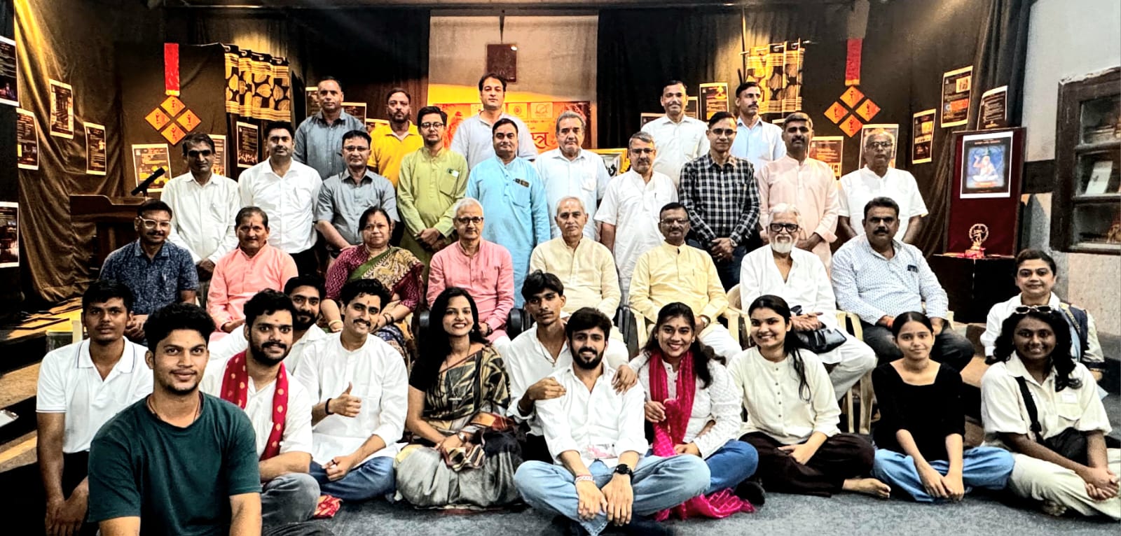 JNVU थियेटर सेल में नाट्यशास्त्र पर चित्र प्रदर्शनी