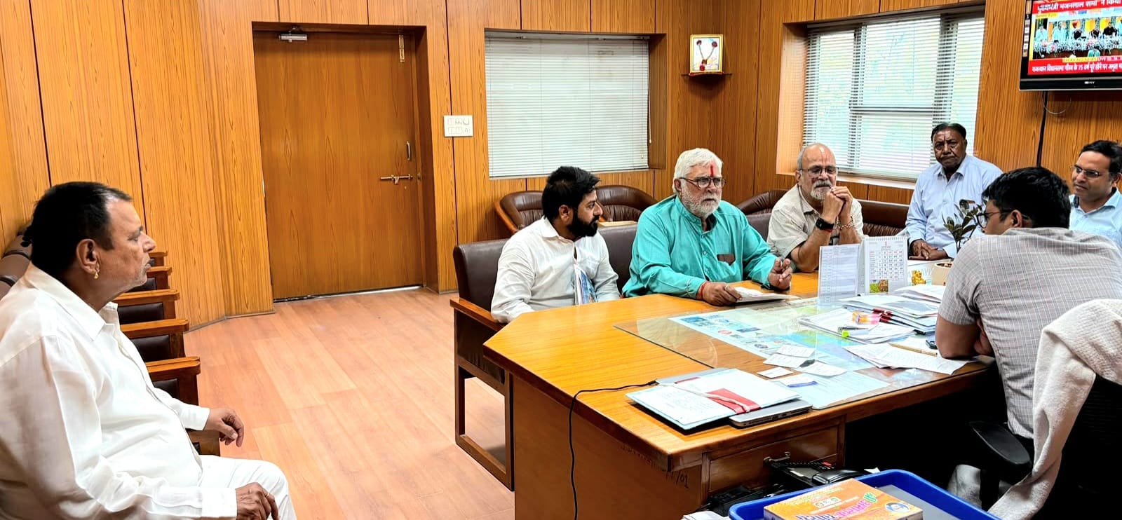 तबादलों के विरोध में INTUC का प्रदर्शन,MD को सौंपा ज्ञापन