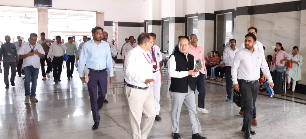 सुरक्षित रेल संचालन रेलकर्मी की सामूहिक जिम्मेदारी: जीएम