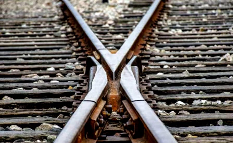 आठ टर्नआउट बदले 130 किमी प्रति घंटे की रफ्तार का रास्ता हुआ मजबूत