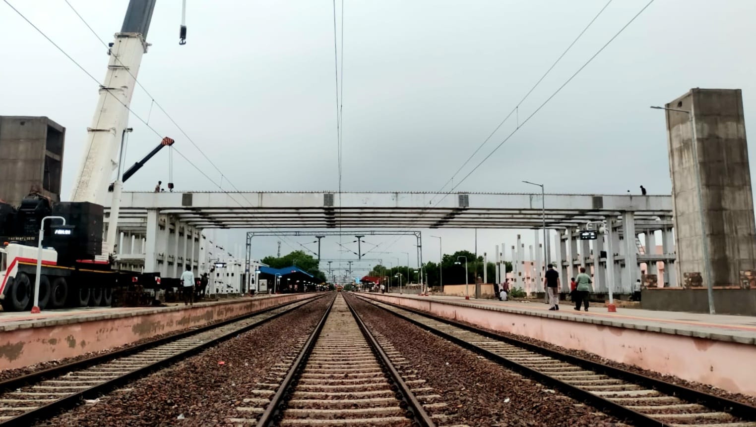Six steel girders for the new FOB launched at Balotra station.