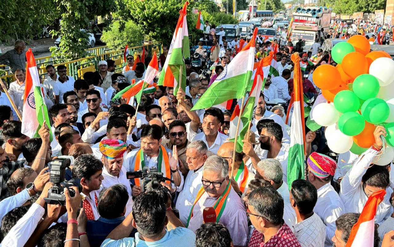 जोधपुर में निकली 16 किमी लंबी तिरंगा वाहन रैली