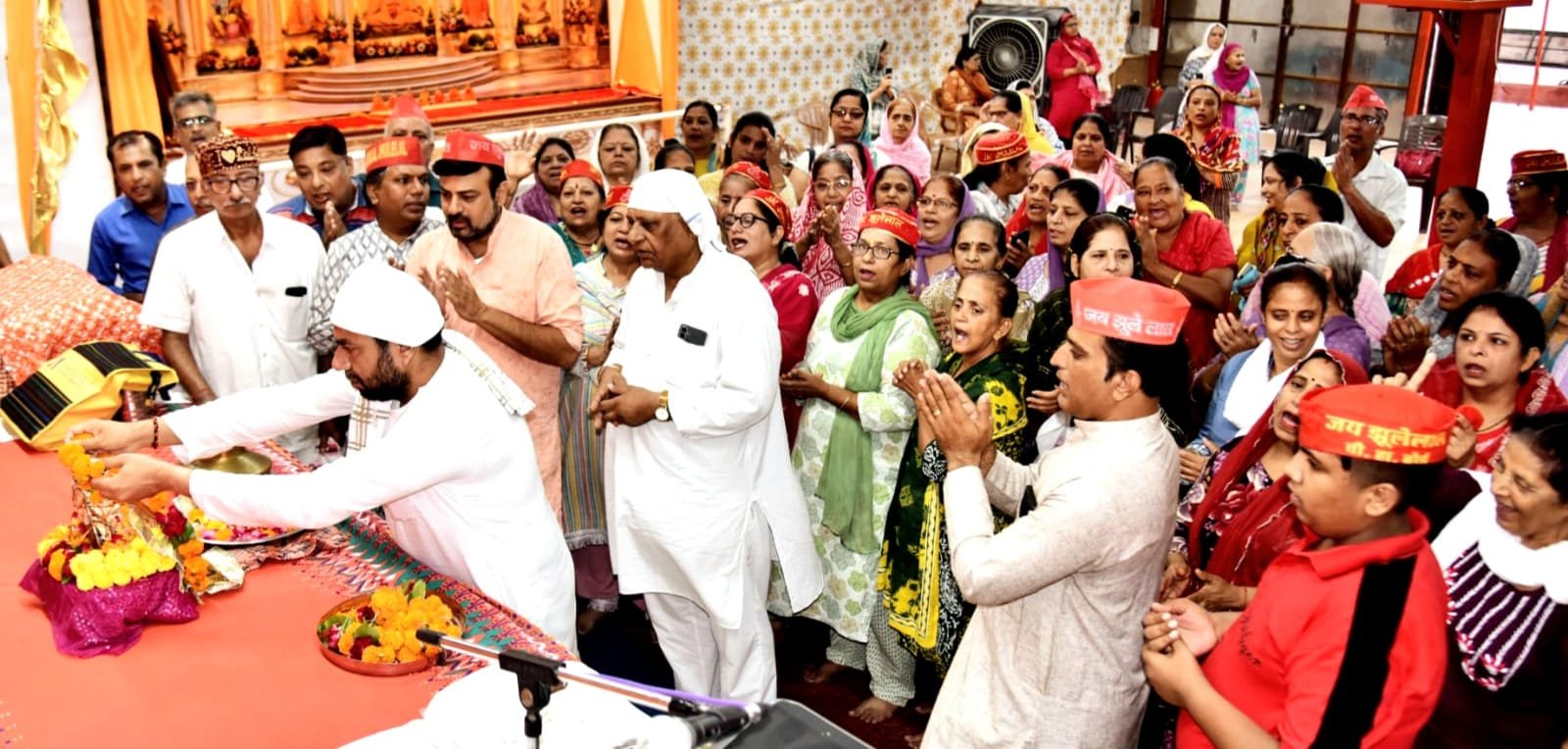 थारु दिवस पर भक्ति से सरोबार हुआ वातावरण
