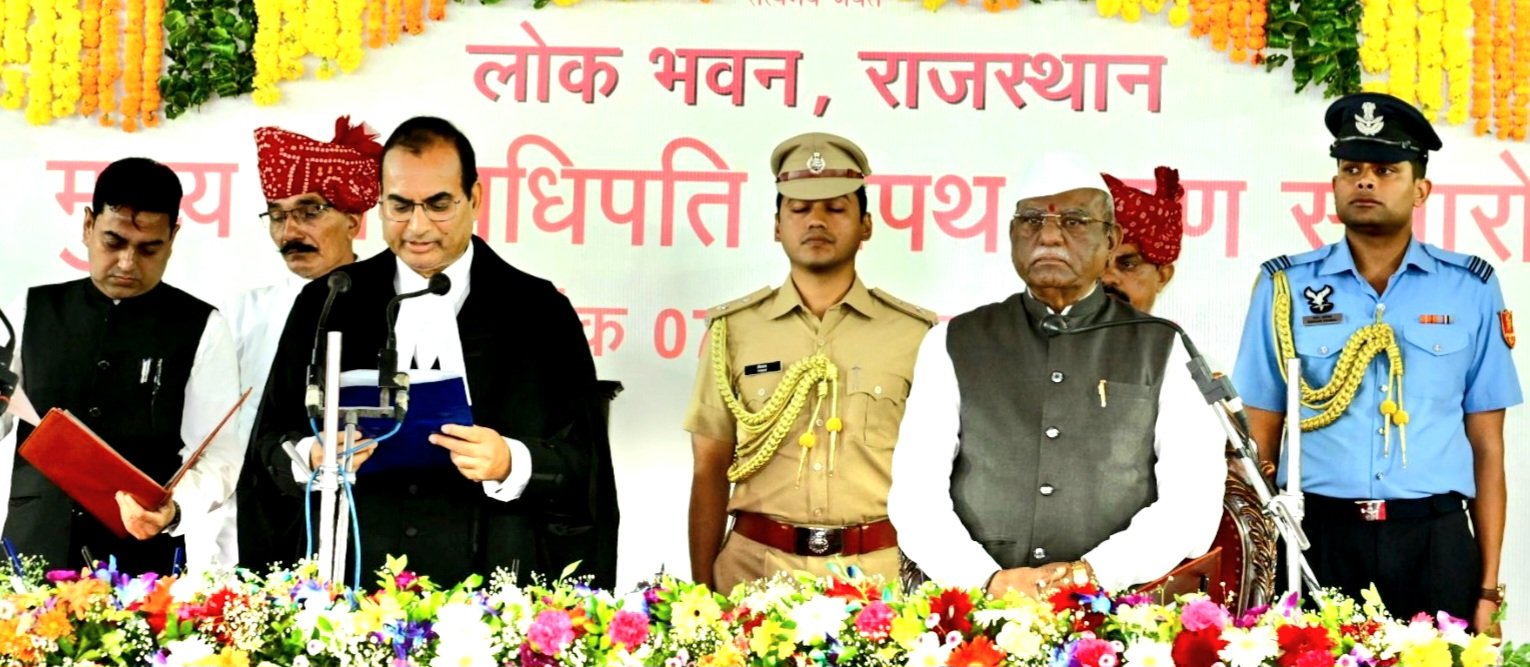 राज्यपाल ने दिलाई संजय कुमार अग्रवाल को राजस्थान हाईकोर्ट के मुख्य न्यायाधीश पद की शपथ