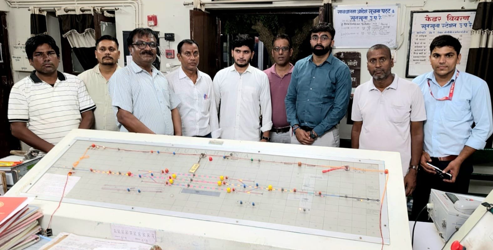 Safety ‘interlock’ shield at Khunkhuna crossing ahead of train arrival
