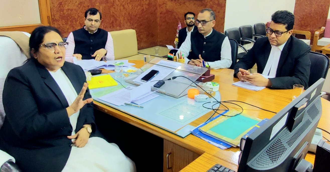 तृतीय राष्ट्रीय लोक अदालत की तैयारियों को लेकर न्यायिक अधिकारियों की बैठक