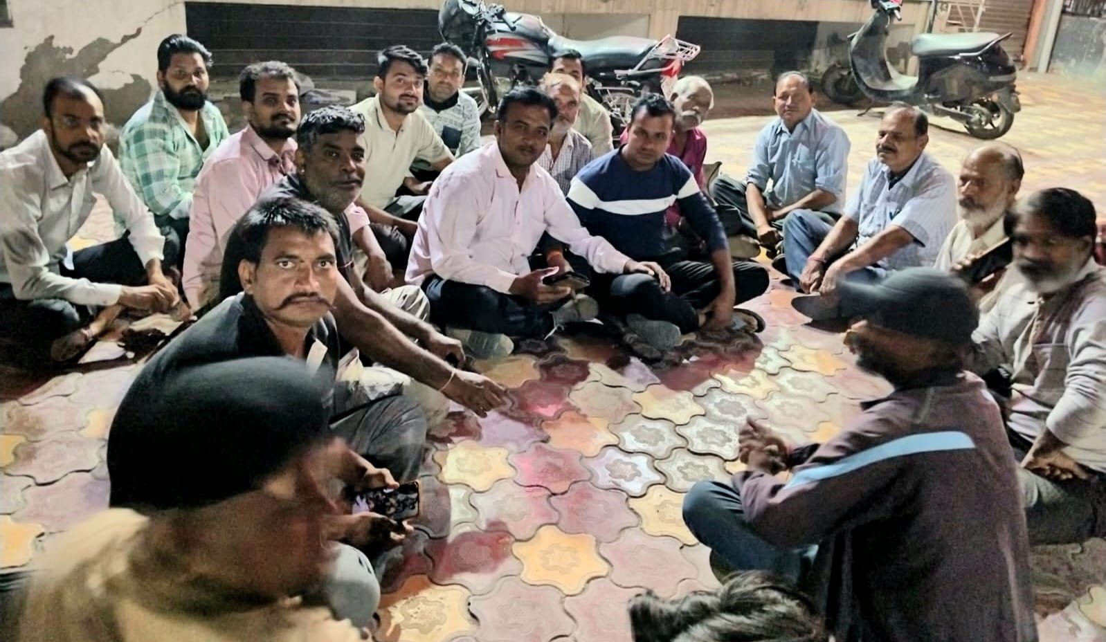 हॉकर्स की हड़ताल से अखबार वितरण प्रभावित