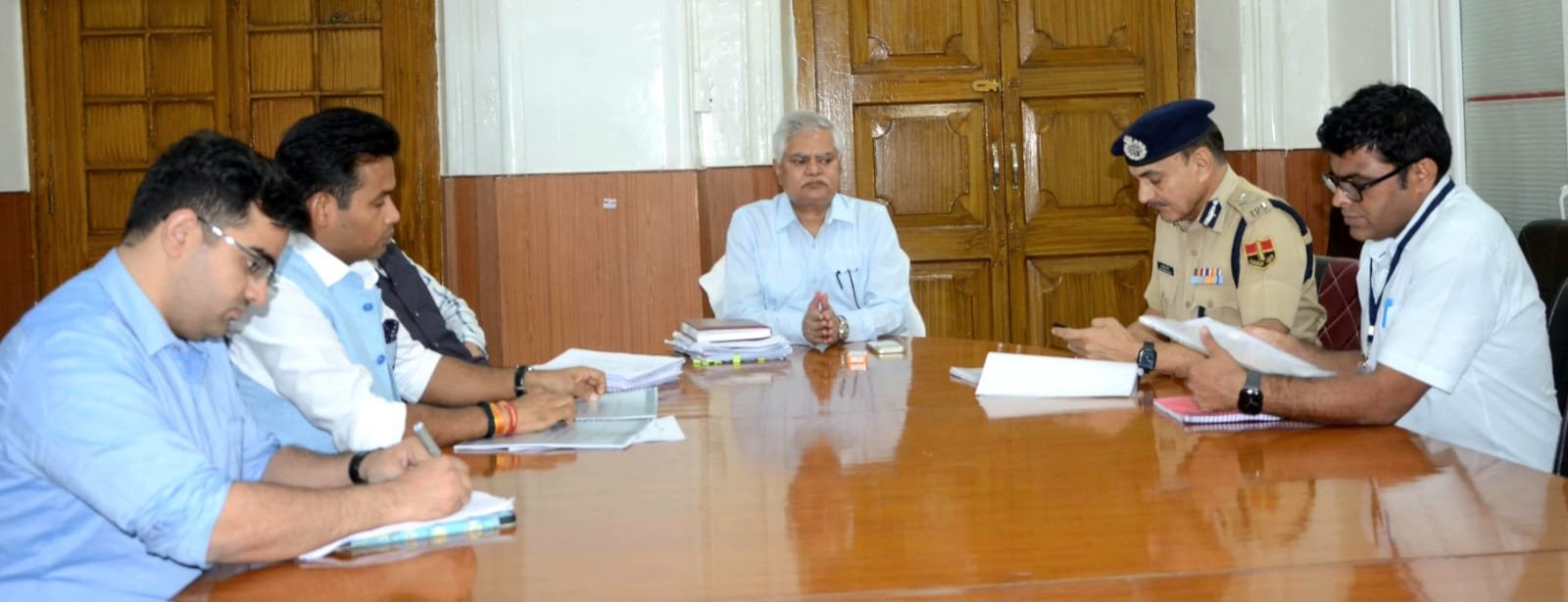 निर्वाचन कार्य गंभीरता और निष्पक्षता से करें: राज्य निर्वाचन आयुक्त